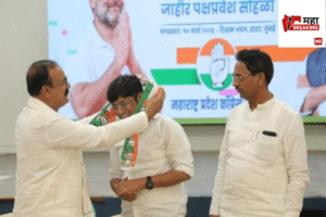 Sandeep Shelke joins Congress